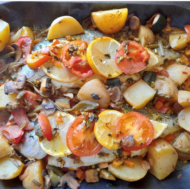 DORADES ROYALE DORE AU FOUR.