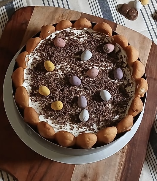 CHARLOTTE AU CHOCOLAT ET SA CREME A LA VANILLE MASCARPONE